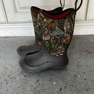 Kids muck boots